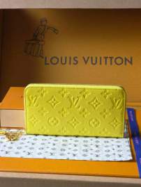 Picture of Louis Vuitton Wallets _SKUfw232532118fw